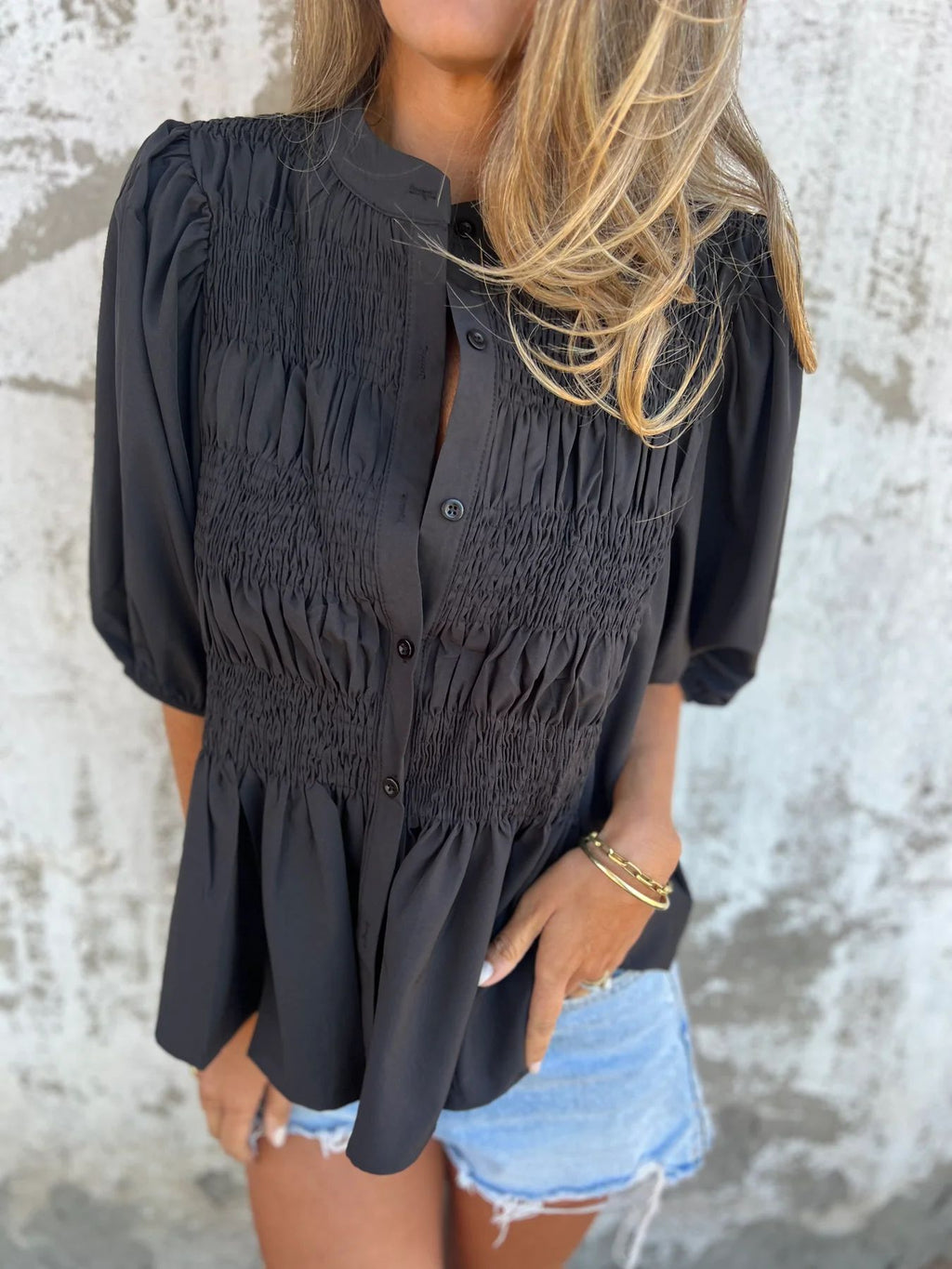 Nova- Blusa plisada con botones